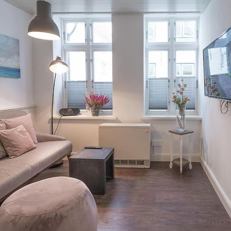 Apartmenthaus Theodor Storm Daemmerstunde Husum  Buitenkant foto