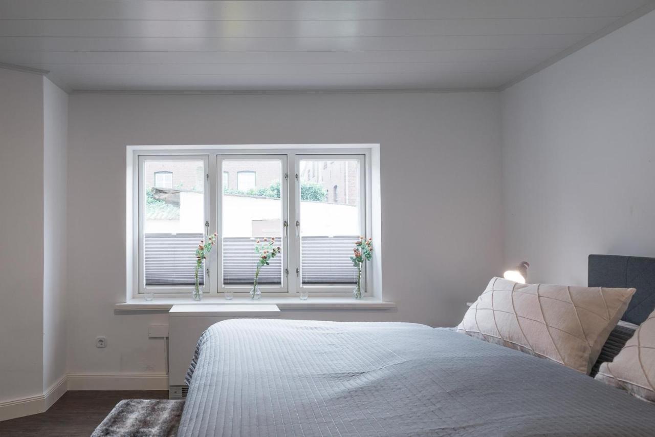 Apartmenthaus Theodor Storm Daemmerstunde Husum  Buitenkant foto